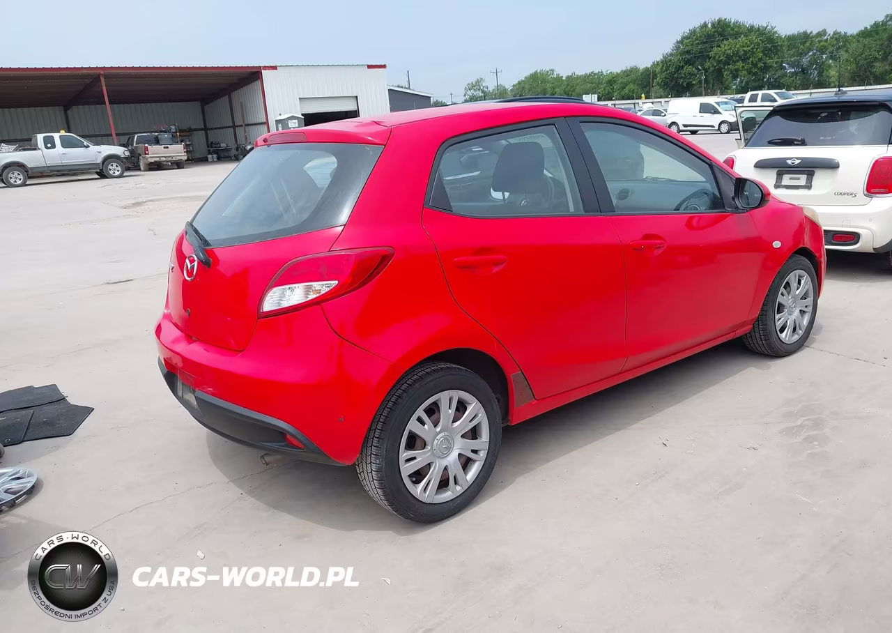2011 Mazda Mazda2 Sport VIN:JM1DE1HY8B0104029 - 4