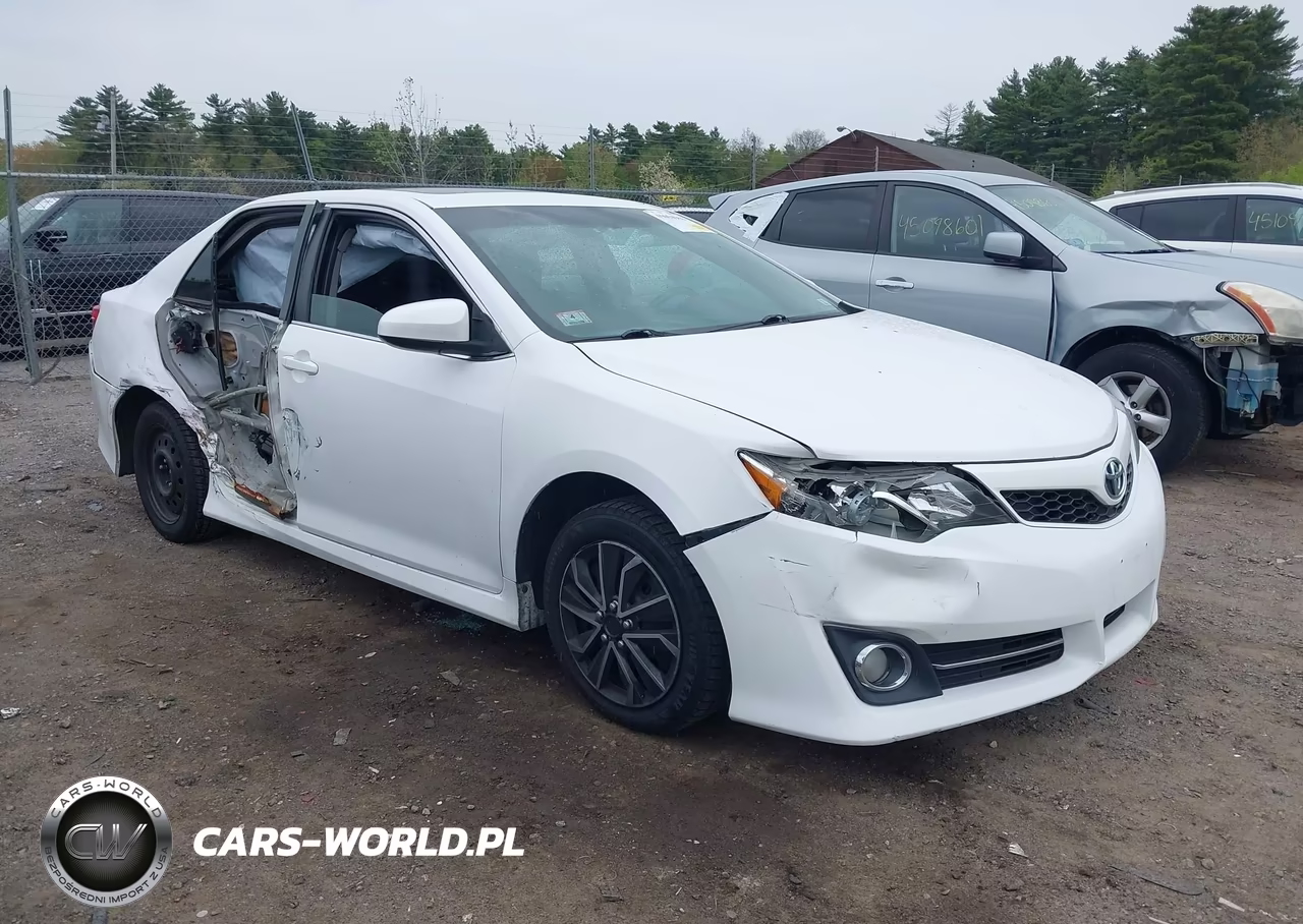 2013 Toyota Camry Se – zdjęcie 1 z 16