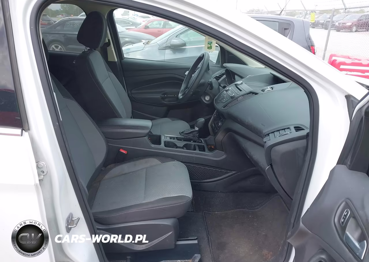 2017 Ford Escape Se VIN:1FMCU0G92HUA90080 - 5