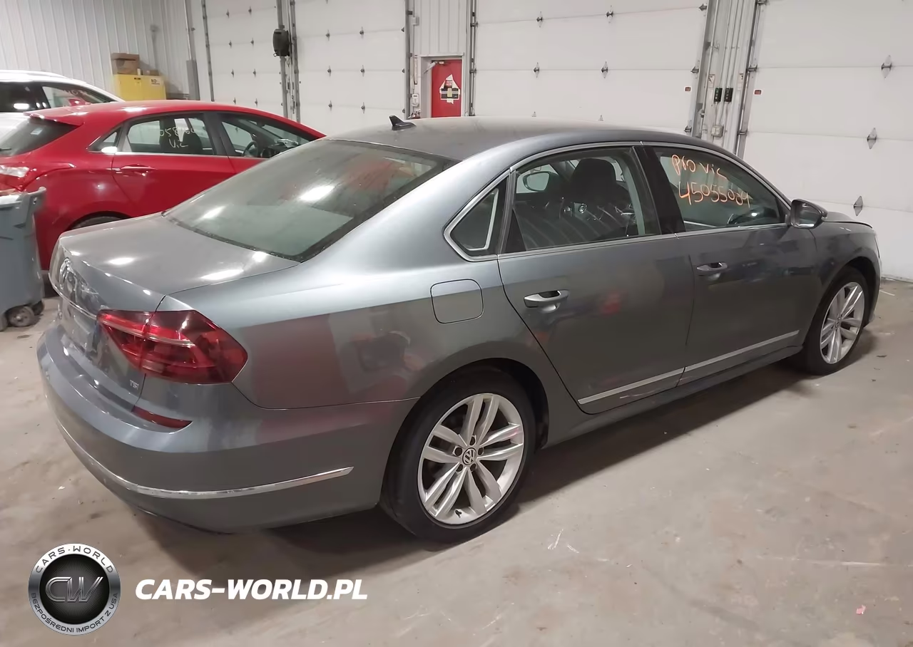 2018 Volkswagen Passat 2.0T Sel Premium VIN:1VWCA7A37JC009626 - 4