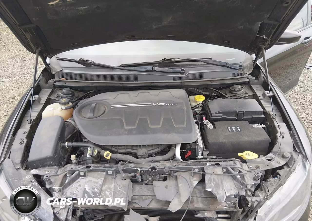 2015 Chrysler 200 S VIN:1C3CCCDG0FN540719 - 10