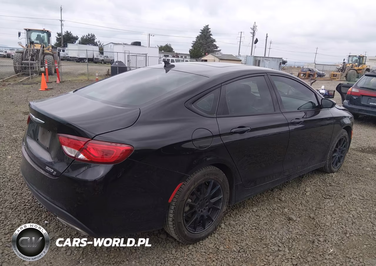 2015 Chrysler 200 S VIN:1C3CCCDG0FN540719 - 4