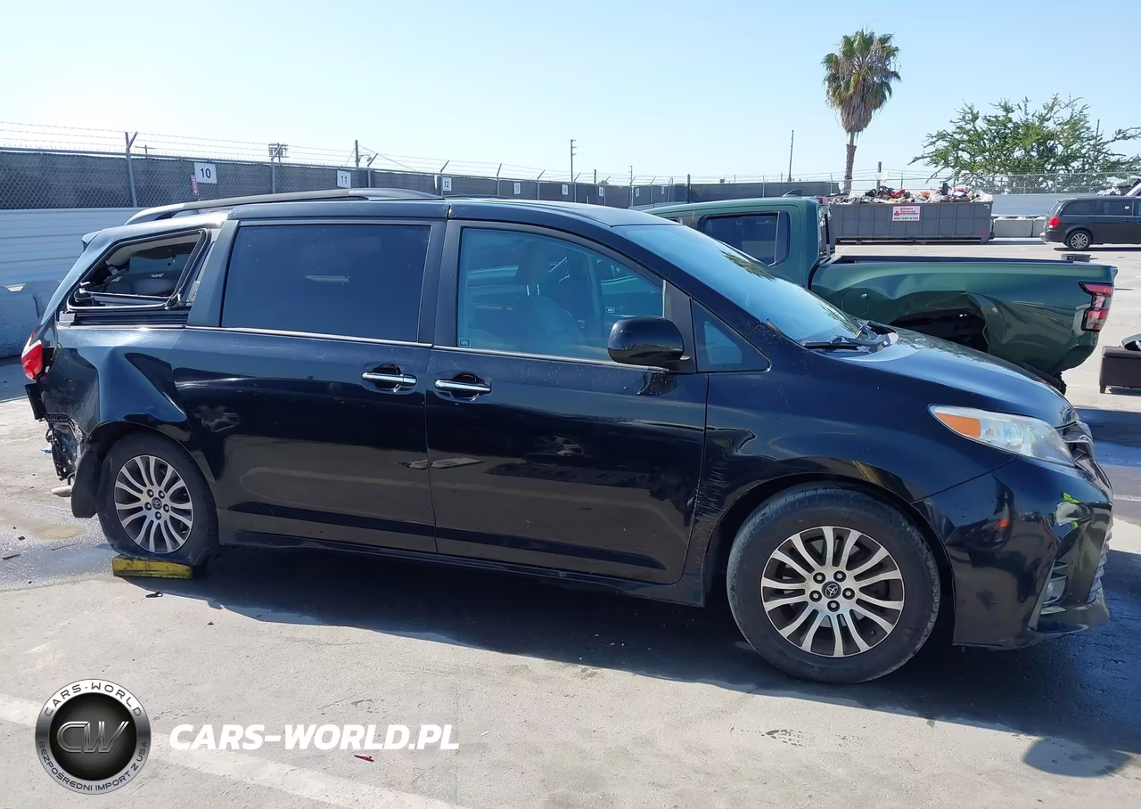 2018 Toyota Sienna Xle 8 Passenger VIN:5TDYZ3DC0JS909756 - 14