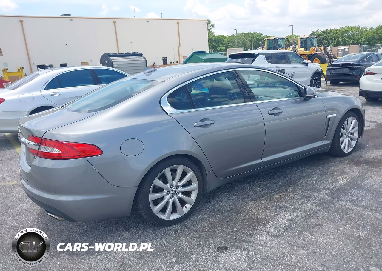 2013 Jaguar Xf V6 Sc VIN:SAJWJ0EF0D8S86770 - 4