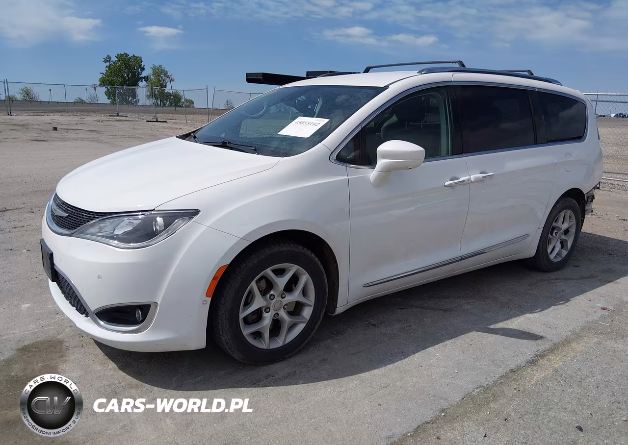 2017 Chrysler Pacifica Touring-L Plus VIN:2C4RC1EG2HR622319 - 2