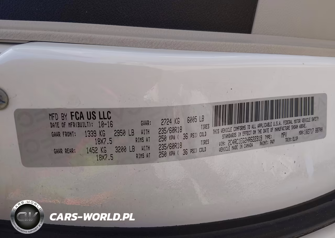 2017 Chrysler Pacifica Touring-L Plus VIN:2C4RC1EG2HR622319 - 9