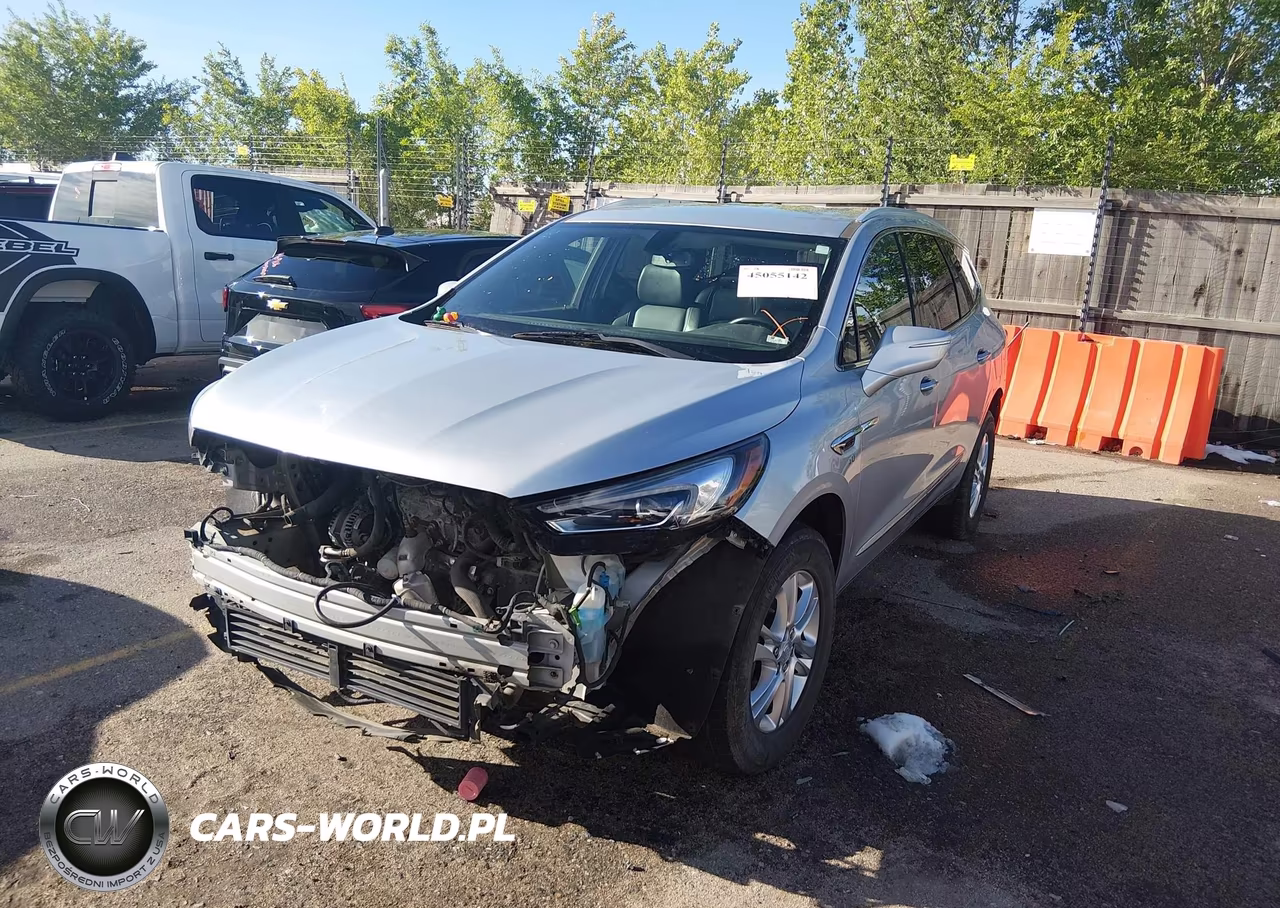 2018 Buick Enclave Essence VIN:5GAERBKW5JJ267303 - 2