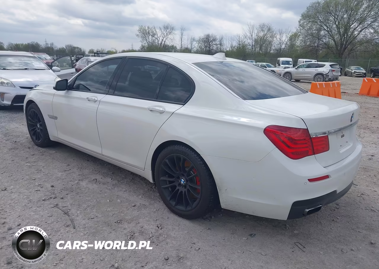 2012 BMW 750I xDrive VIN:WBAKC6C50CC396151 - 3