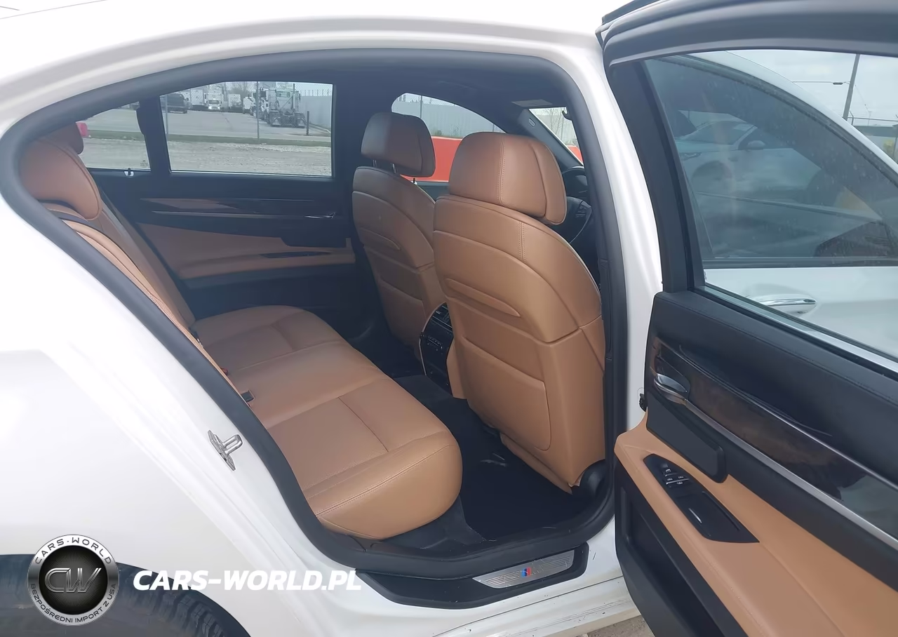 2012 BMW 750I xDrive VIN:WBAKC6C50CC396151 - 8