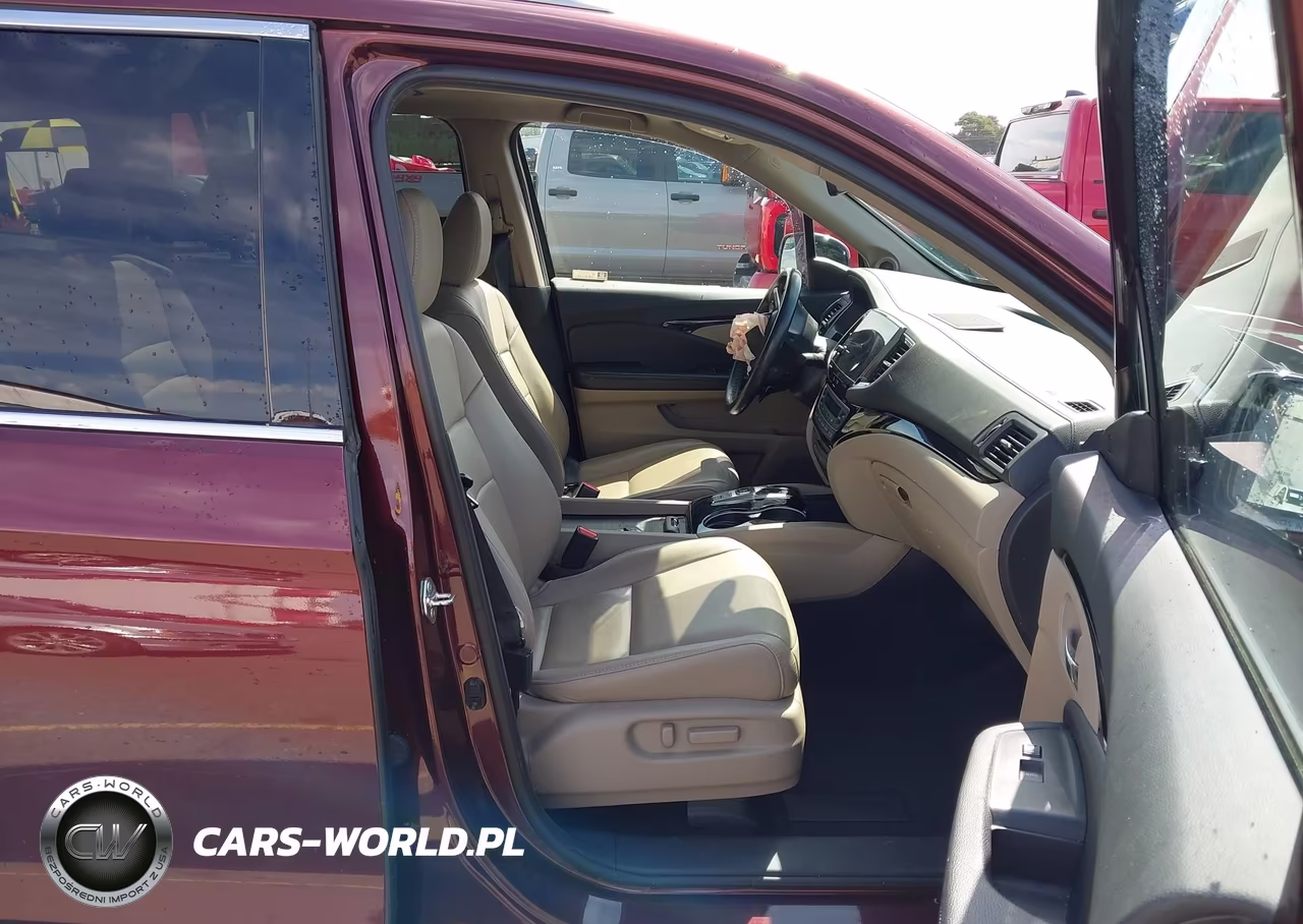 2019 Honda Pilot Touring VIN:5FNYF6H68KB039257 - 5