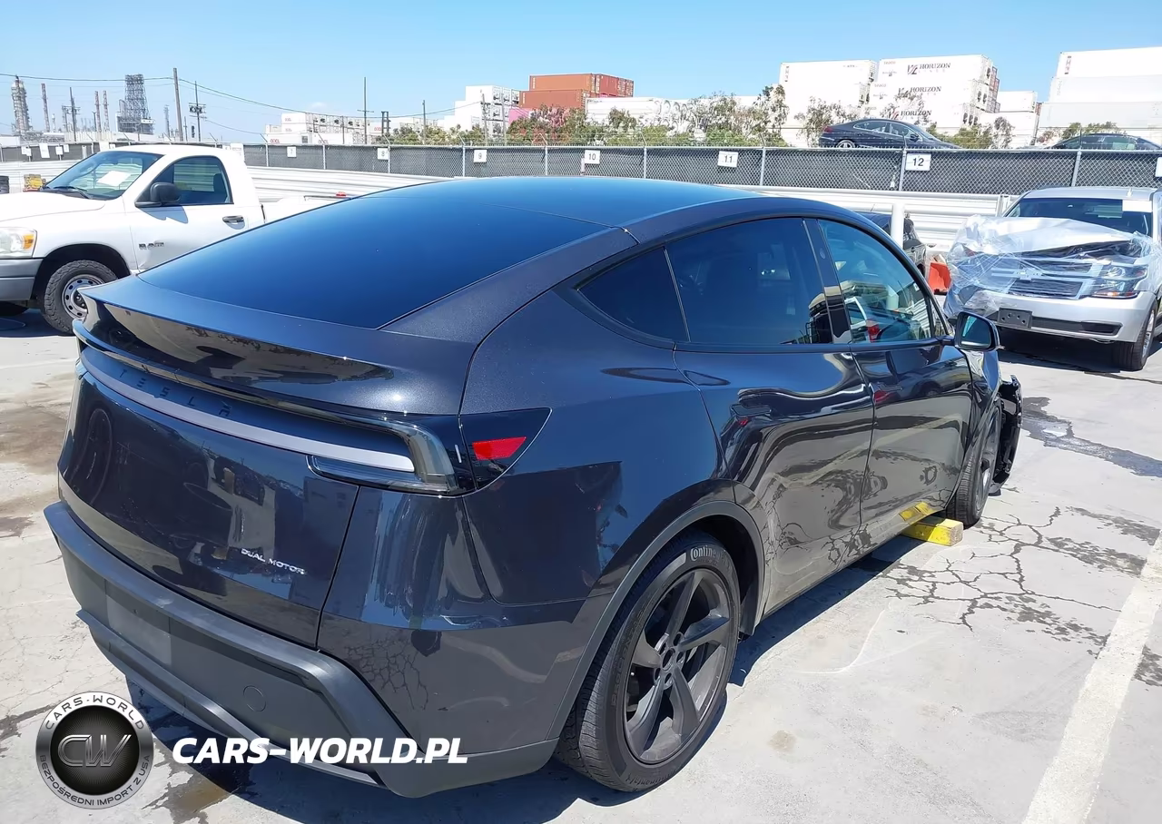 2026 Tesla Model Y All-Wheel Drive-Long Range Launch Series-Premium All-Wheel Drive VIN:7SAYGDEE1TF343998 - 4