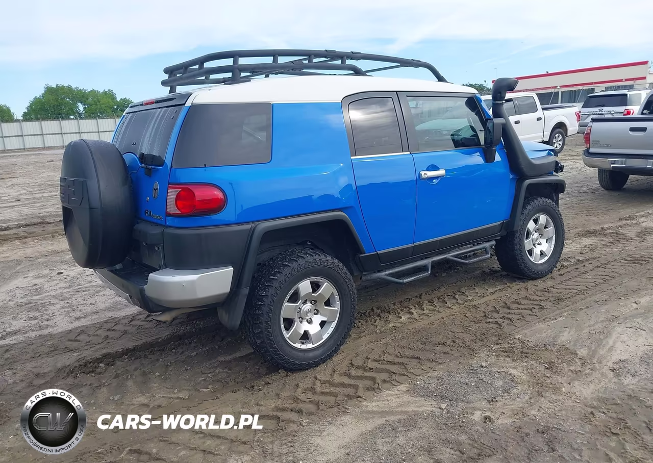 2008 Toyota Fj Cruiser VIN:JTEBU11F88K045804 - 4