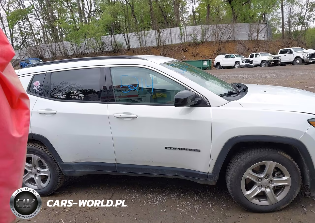 2024 Jeep Compass Latitude 4X4 VIN:3C4NJDBNXRT579906 - 13