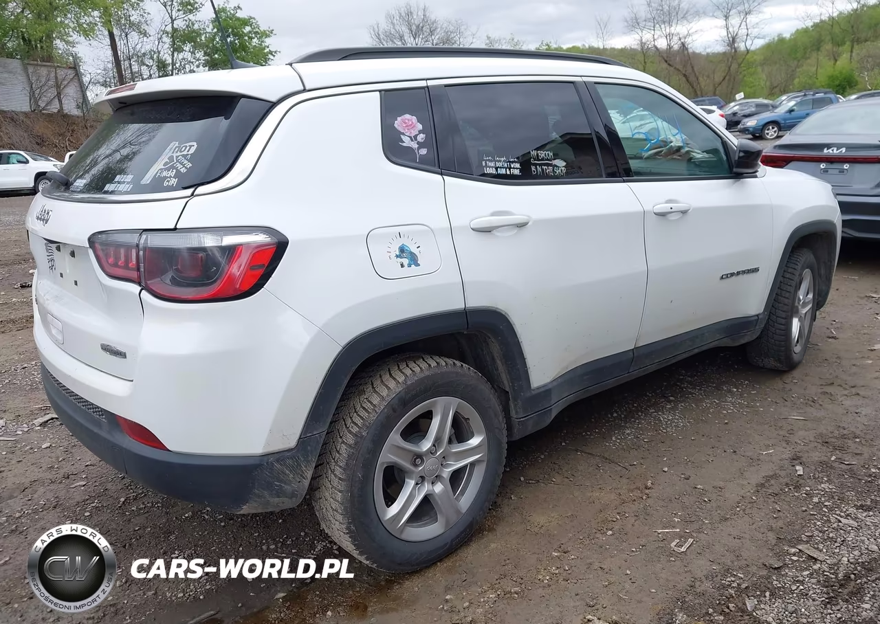 2024 Jeep Compass Latitude 4X4 VIN:3C4NJDBNXRT579906 - 4