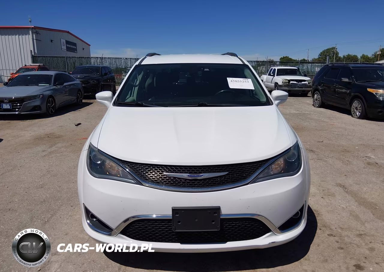 2020 Chrysler Pacifica Touring L VIN:2C4RC1BG1LR125713 - 12