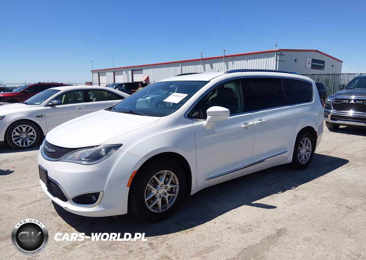2020 Chrysler Pacifica Touring L VIN:2C4RC1BG1LR125713 - 2