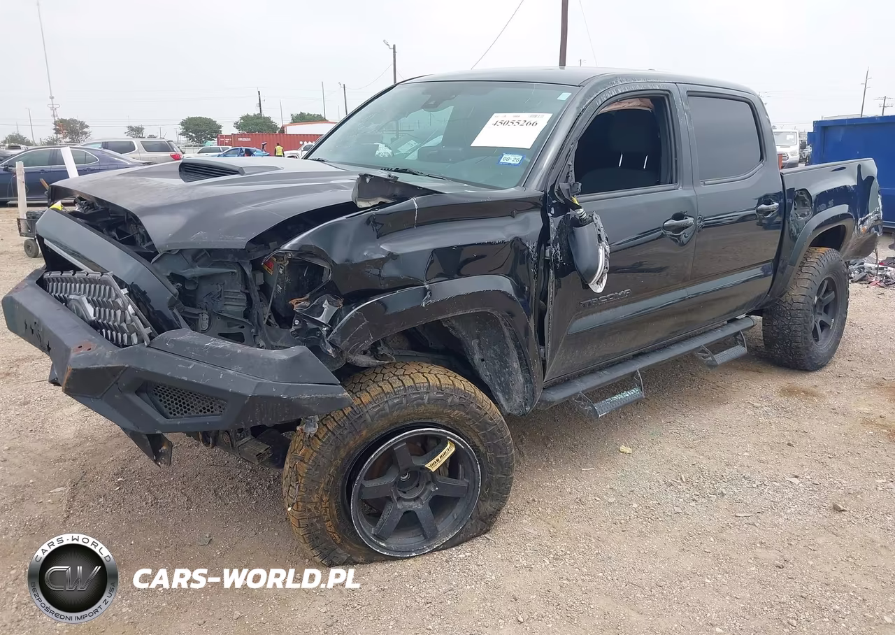2018 Toyota Tacoma VIN:5TFAZ5CN8JX066352 - 2