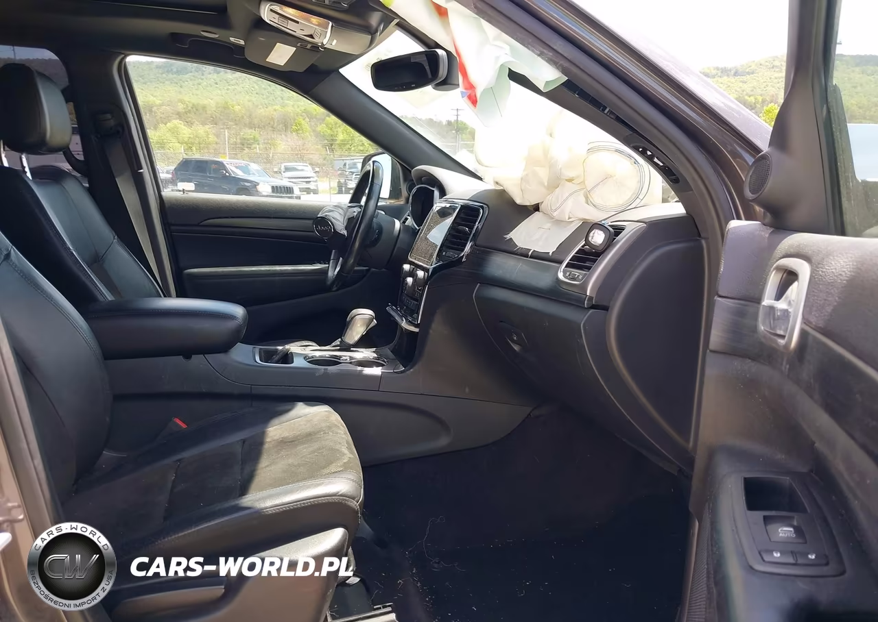 2019 Jeep Grand Cherokee Altitude 4X4 VIN:1C4RJFAG0KC546916 - 5