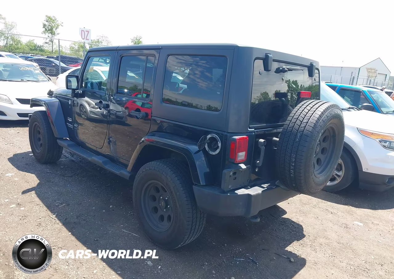 2011 Jeep Wrangler Unlimited Sahara VIN:1J4BA5H10BL635392 - 3