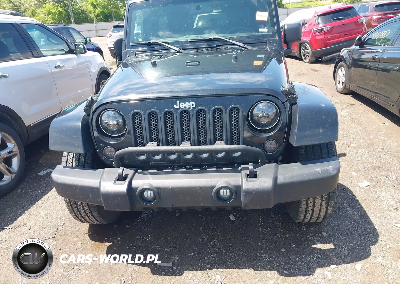 2011 Jeep Wrangler Unlimited Sahara VIN:1J4BA5H10BL635392 - 6