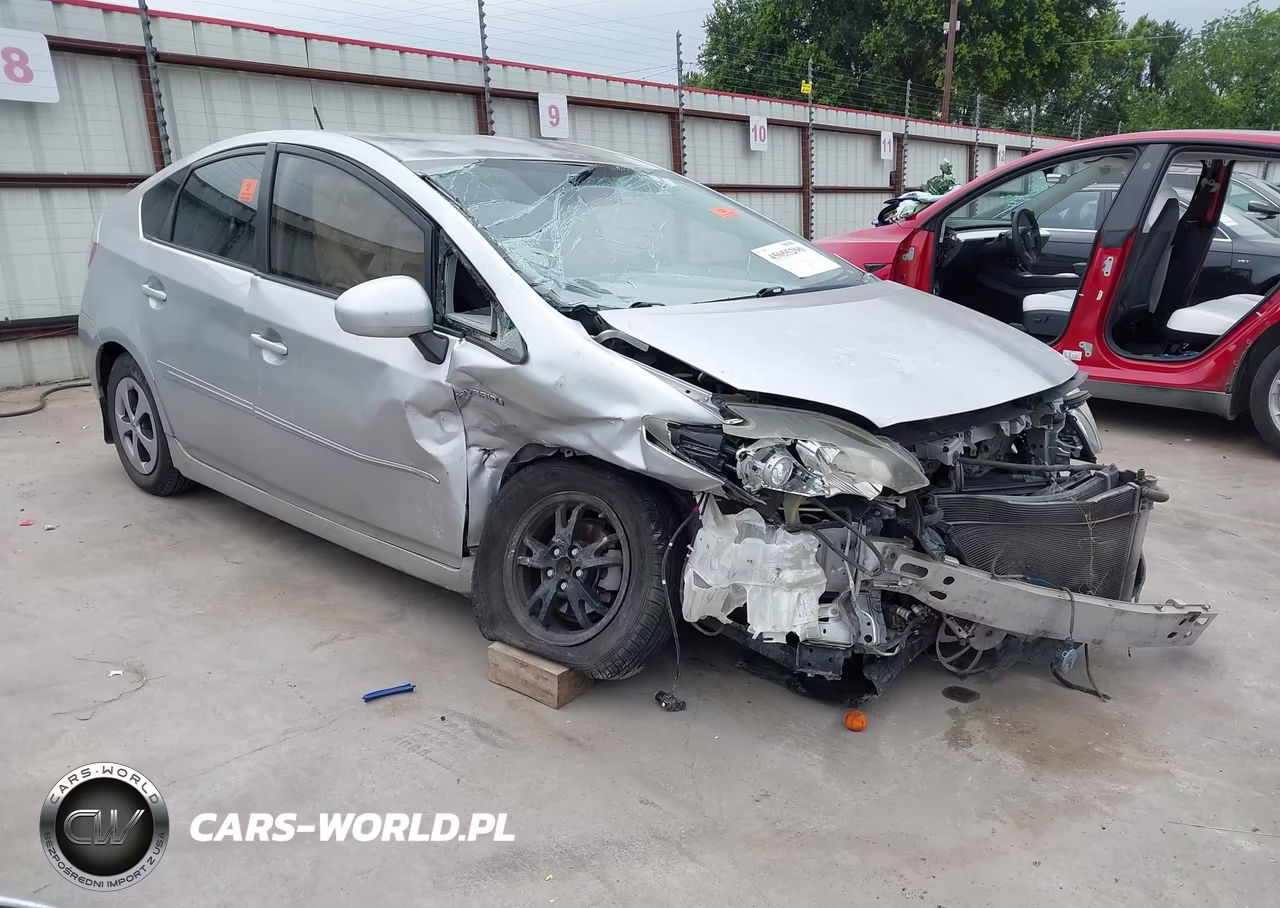 2014 Toyota Prius Three – zdjęcie 1 z 14