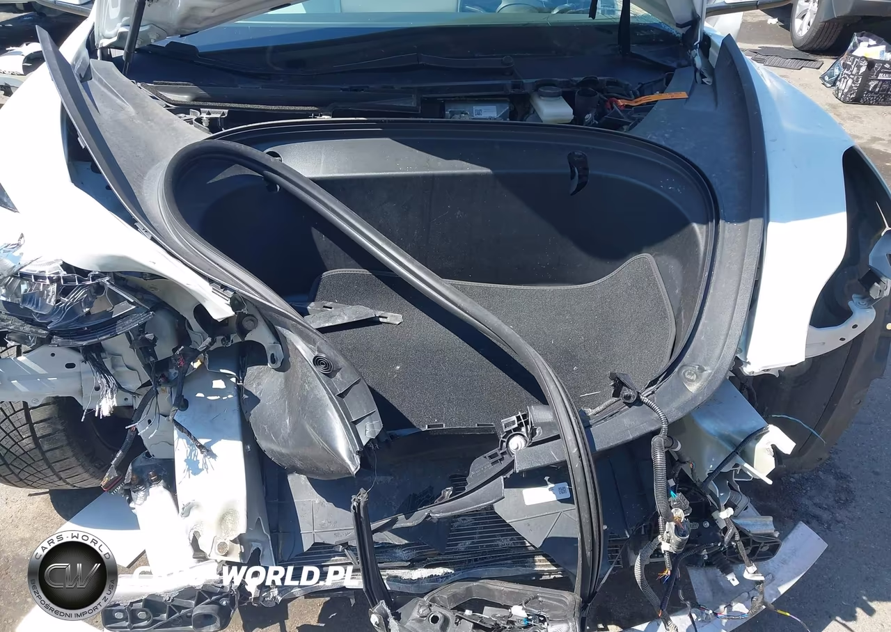2018 Tesla Model 3 Long Range-Performance VIN:5YJ3E1EB5JF086438 - 10