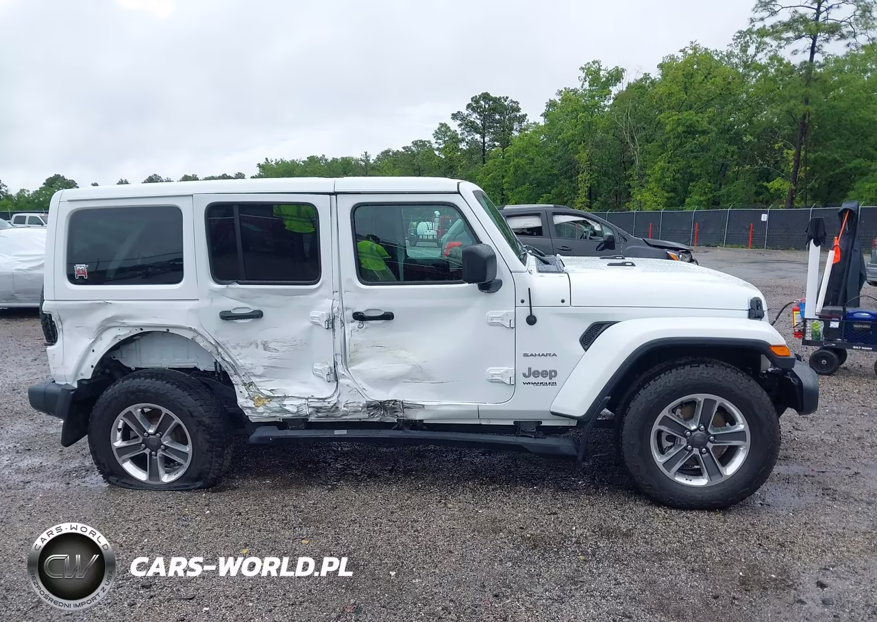2018 Jeep Wrangler Unlimited Sahara 4X4 VIN:1C4HJXEG9JW118044 - 14