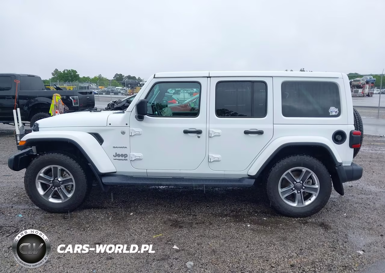 2018 Jeep Wrangler Unlimited Sahara 4X4 VIN:1C4HJXEG9JW118044 - 15