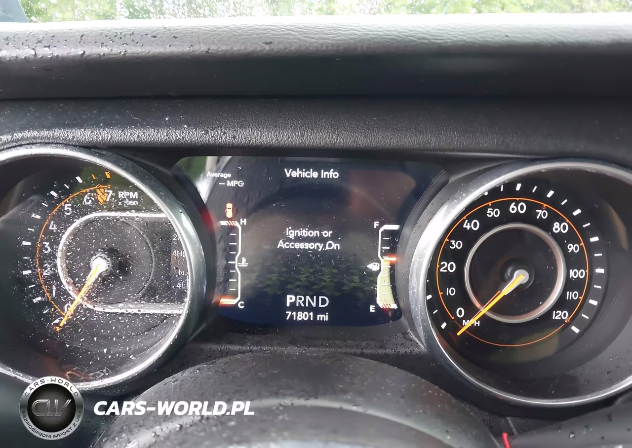 2018 Jeep Wrangler Unlimited Sahara 4X4 VIN:1C4HJXEG9JW118044 - 7