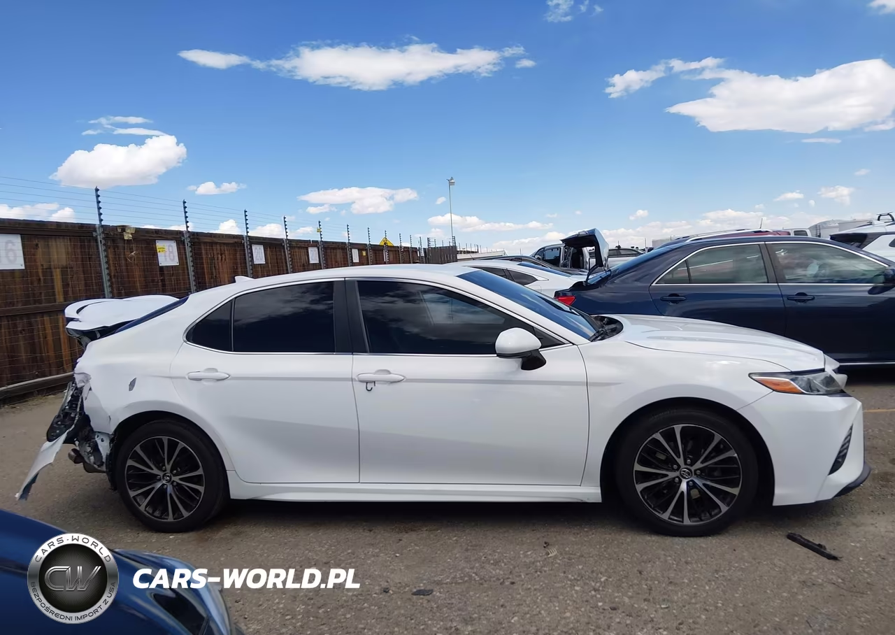 2020 Toyota Camry Se VIN:4T1G11AK0LU898481 - 13