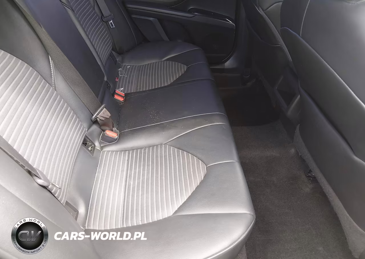 2020 Toyota Camry Se VIN:4T1G11AK0LU898481 - 8