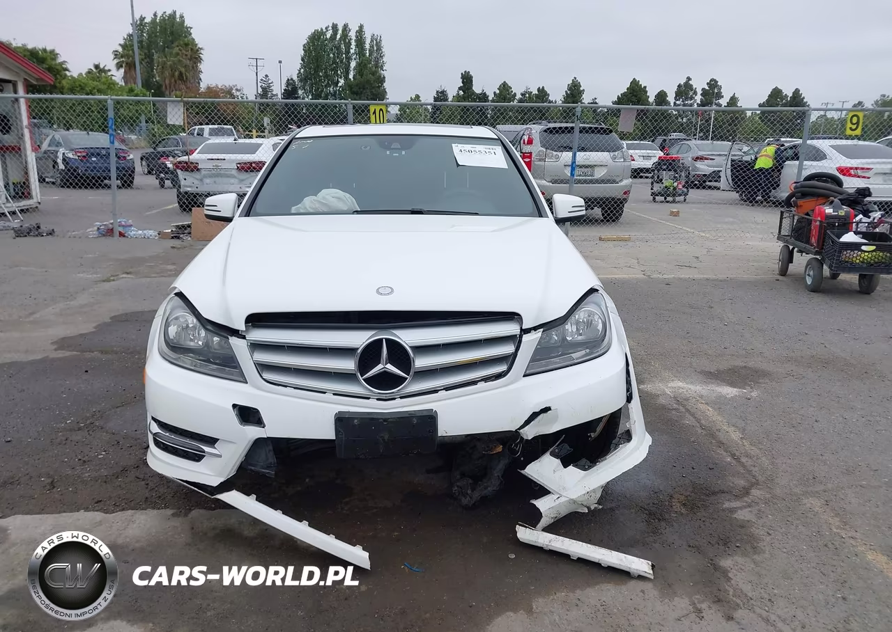 2013 Mercedes-Benz C 250 Sport VIN:WDDGF4HB6DA869329 - 6