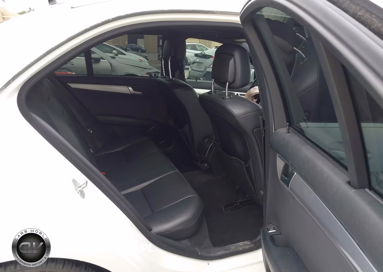 2013 Mercedes-Benz C 250 Sport VIN:WDDGF4HB6DA869329 - 8