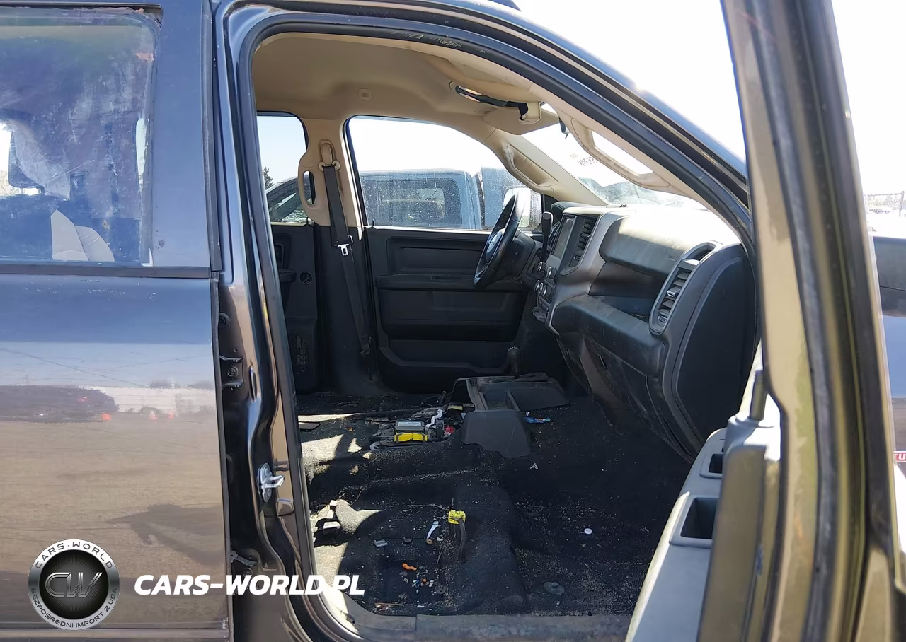 2020 Ram 2500 Tradesman 4X4 6'4 Box VIN:3C6UR5CLXLG174286 - 5