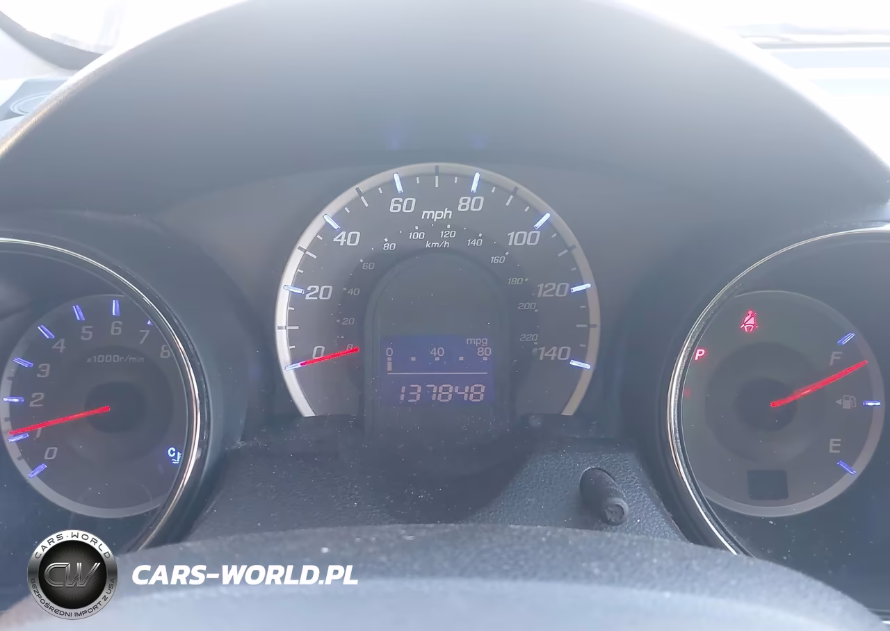 2013 Honda Fit Sport VIN:JHMGE8H55DC043184 - 7