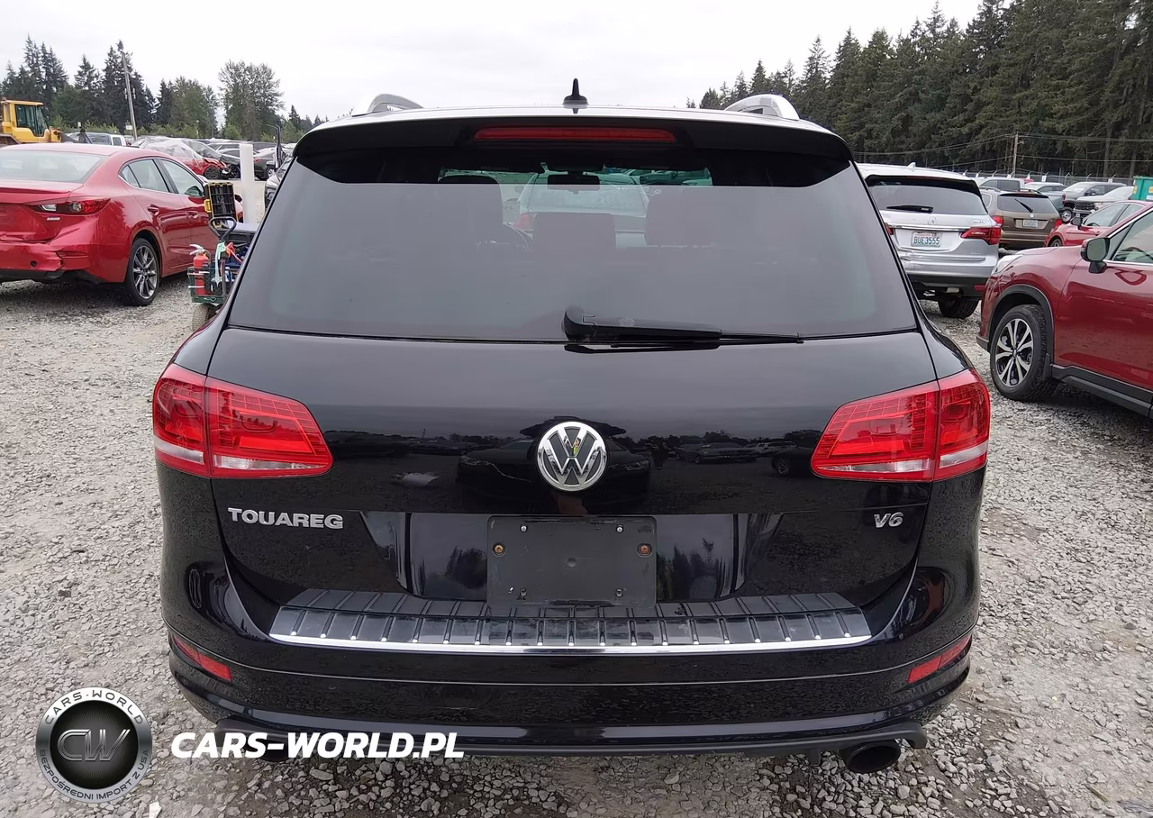 2014 Volkswagen Touareg 3.6L R-Line VIN:WVGDF9BP1ED002656 - 16