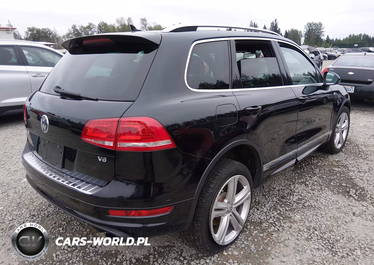 2014 Volkswagen Touareg 3.6L R-Line VIN:WVGDF9BP1ED002656 - 4