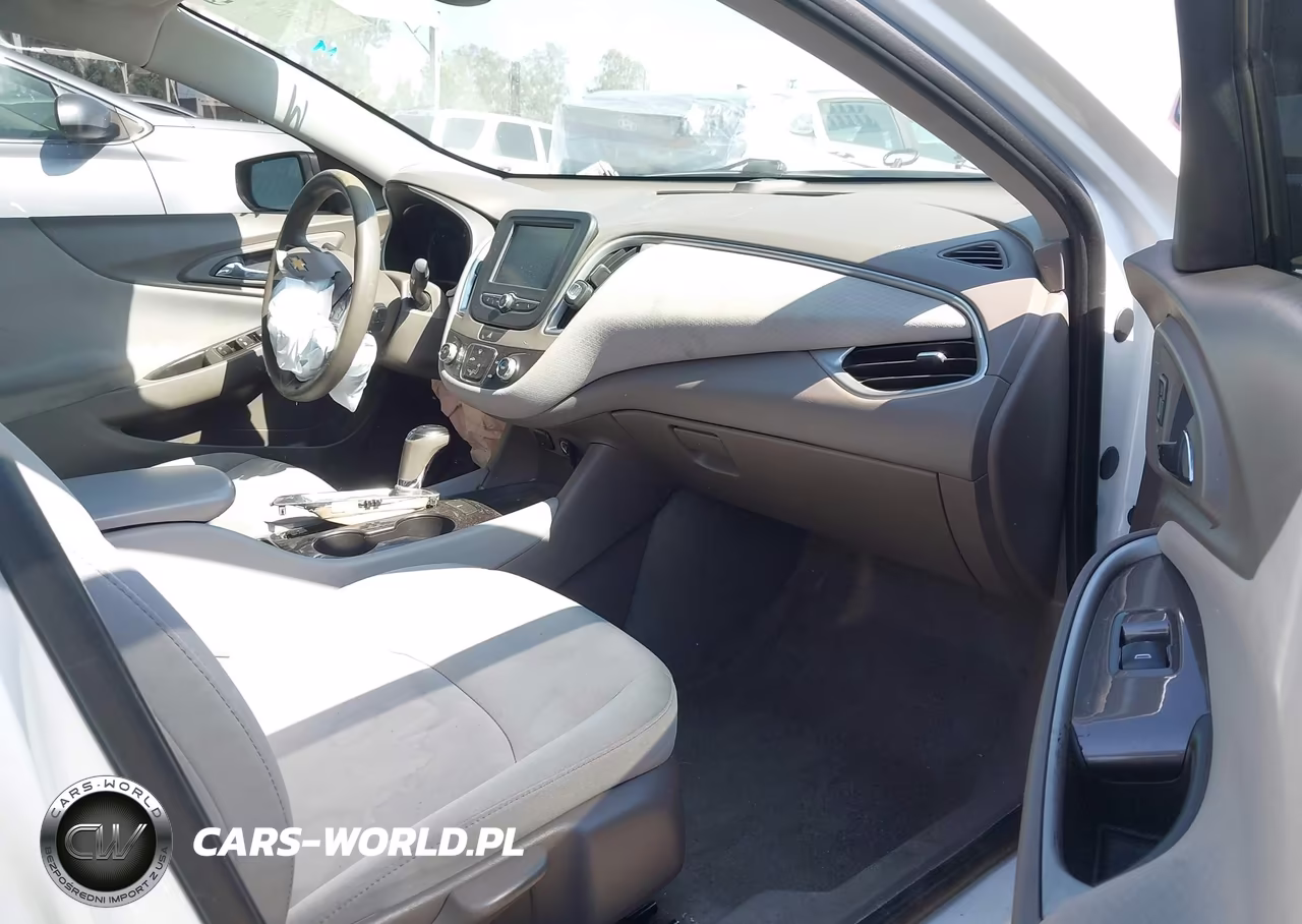 2016 Chevrolet Malibu Ls VIN:1G1ZB5ST7GF297872 - 5