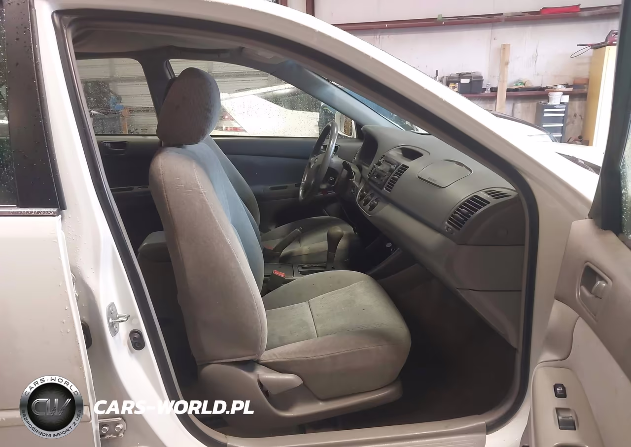 2003 Toyota Camry Le VIN:4T1BE32K13U245179 - 5