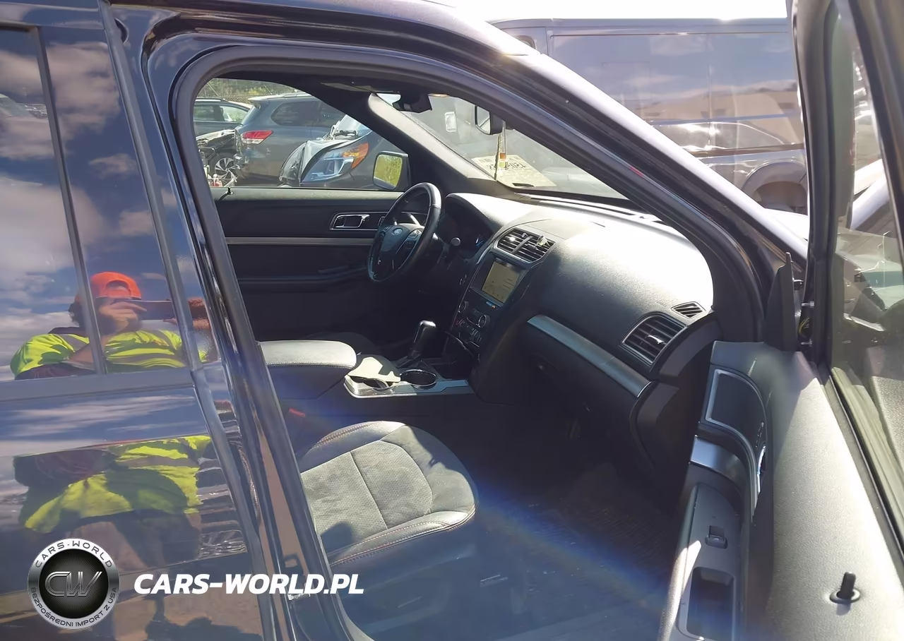 2019 Ford Explorer Xlt VIN:1FM5K8D88KGA48138 - 5