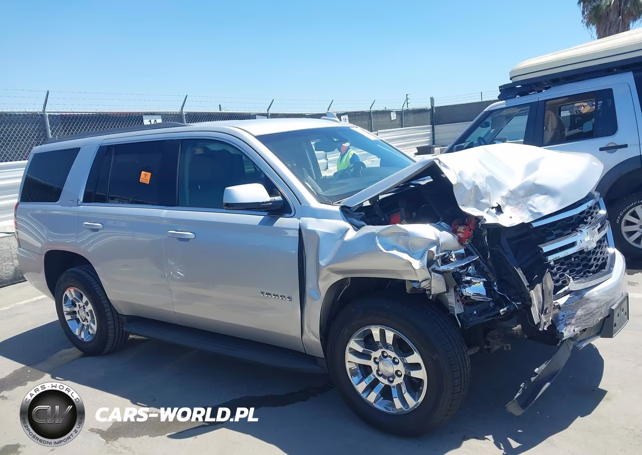 2017 Chevrolet Tahoe Lt VIN:1GNSCBKC8HR237675 - 13