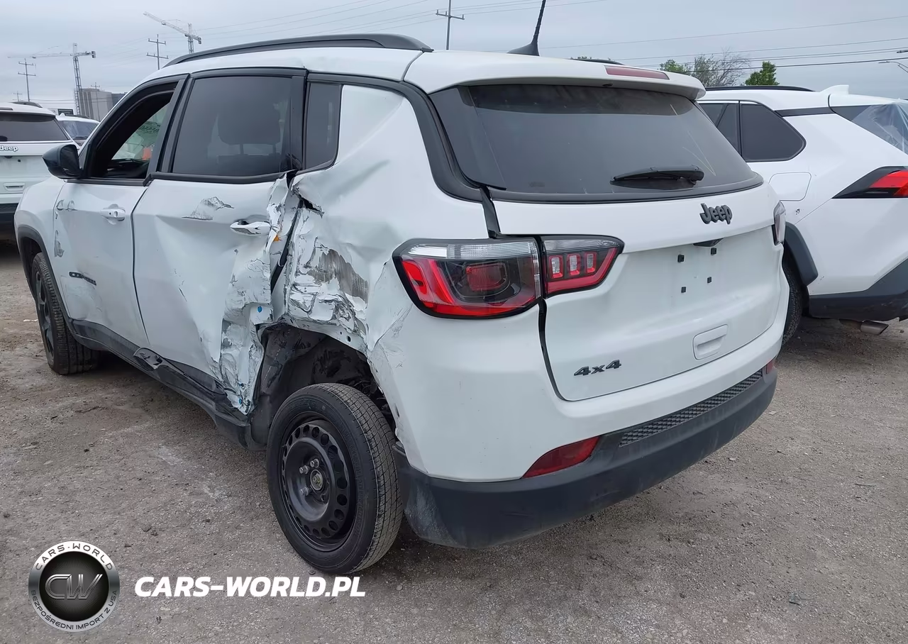 2025 Jeep Compass Latitude 4X4 VIN:3C4NJDBN8ST607448 - 3