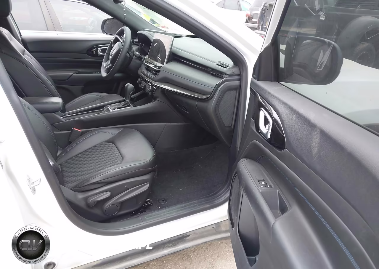 2025 Jeep Compass Latitude 4X4 VIN:3C4NJDBN8ST607448 - 5