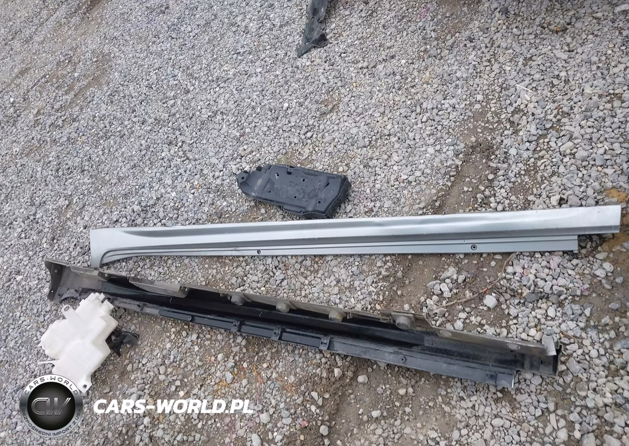 2020 Toyota Camry Se VIN:4T1G11AK4LU384553 - 18