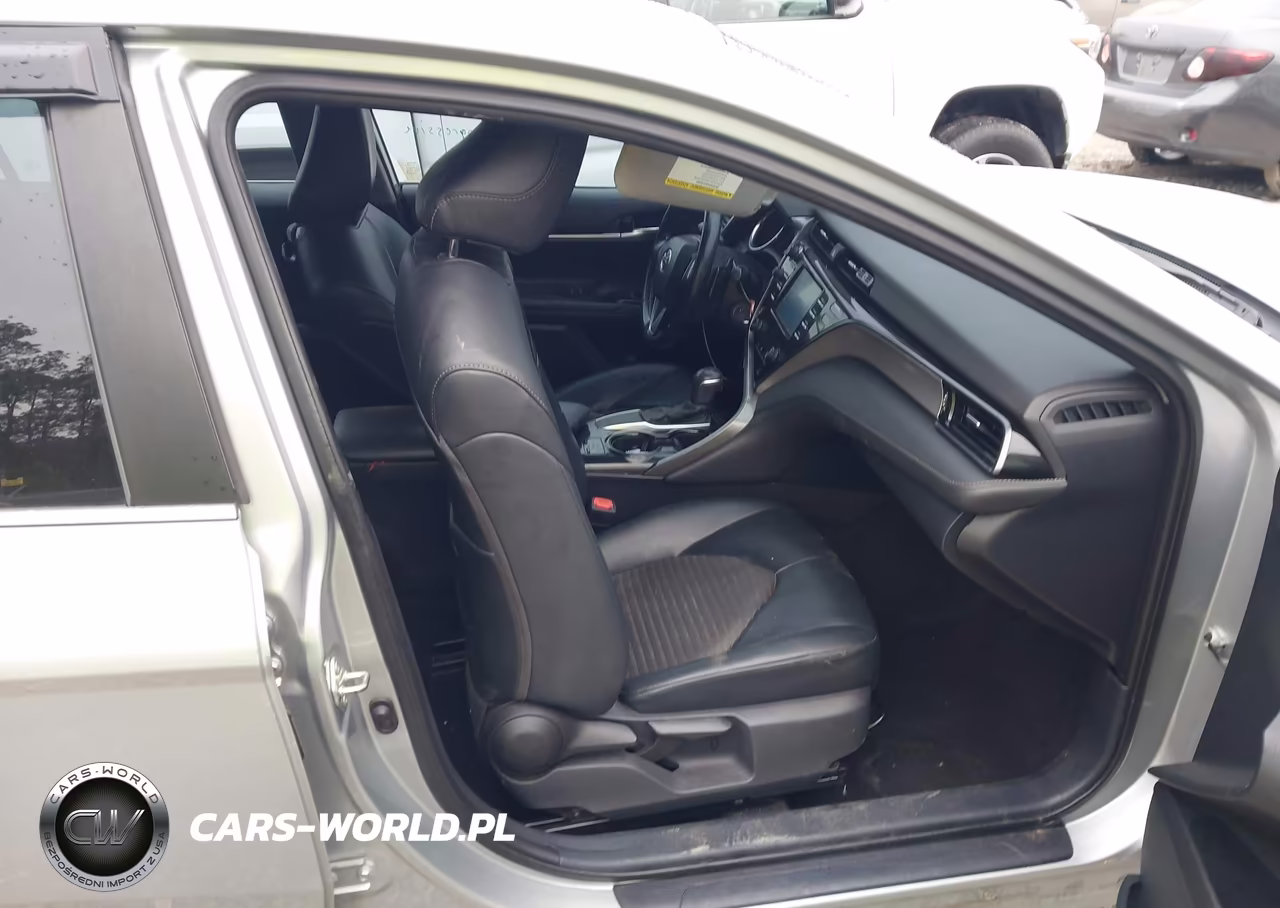2020 Toyota Camry Se VIN:4T1G11AK4LU384553 - 5