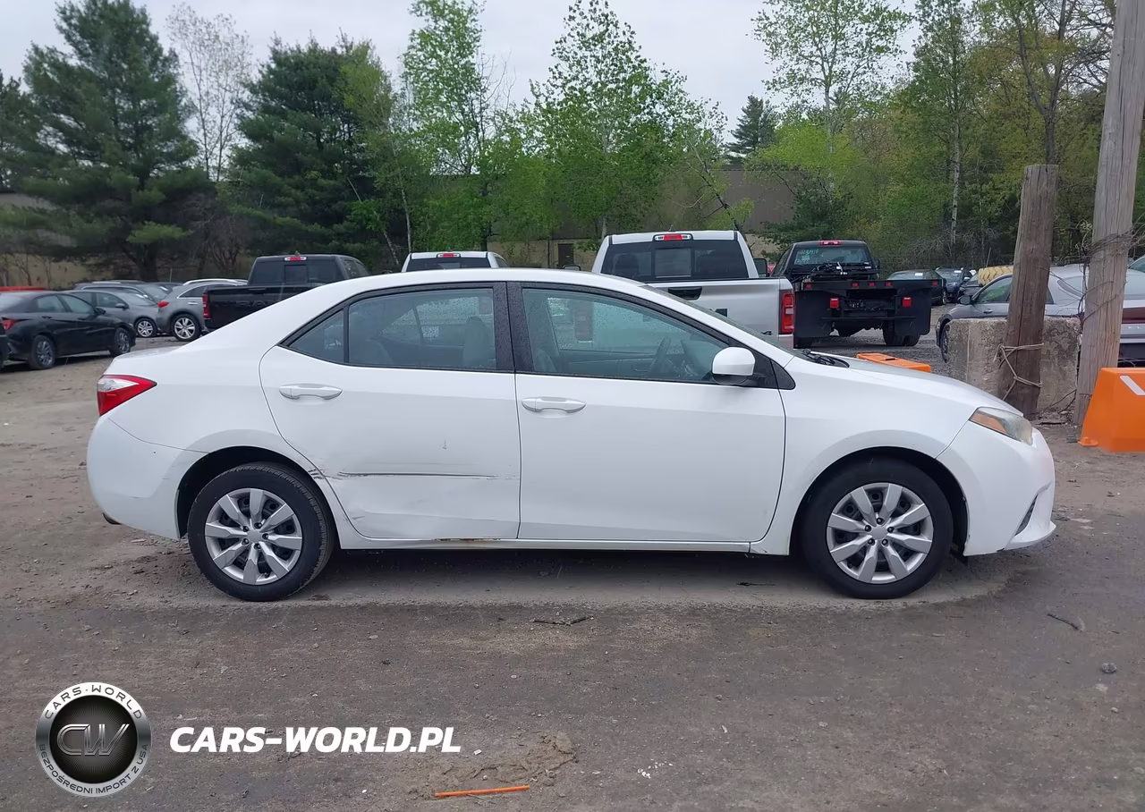 2015 Toyota Corolla Le VIN:2T1BURHE1FC472658 - 13