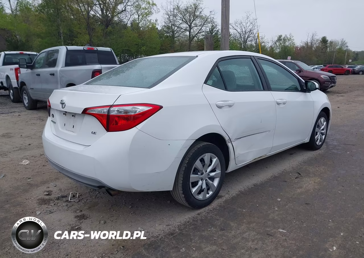 2015 Toyota Corolla Le VIN:2T1BURHE1FC472658 - 4