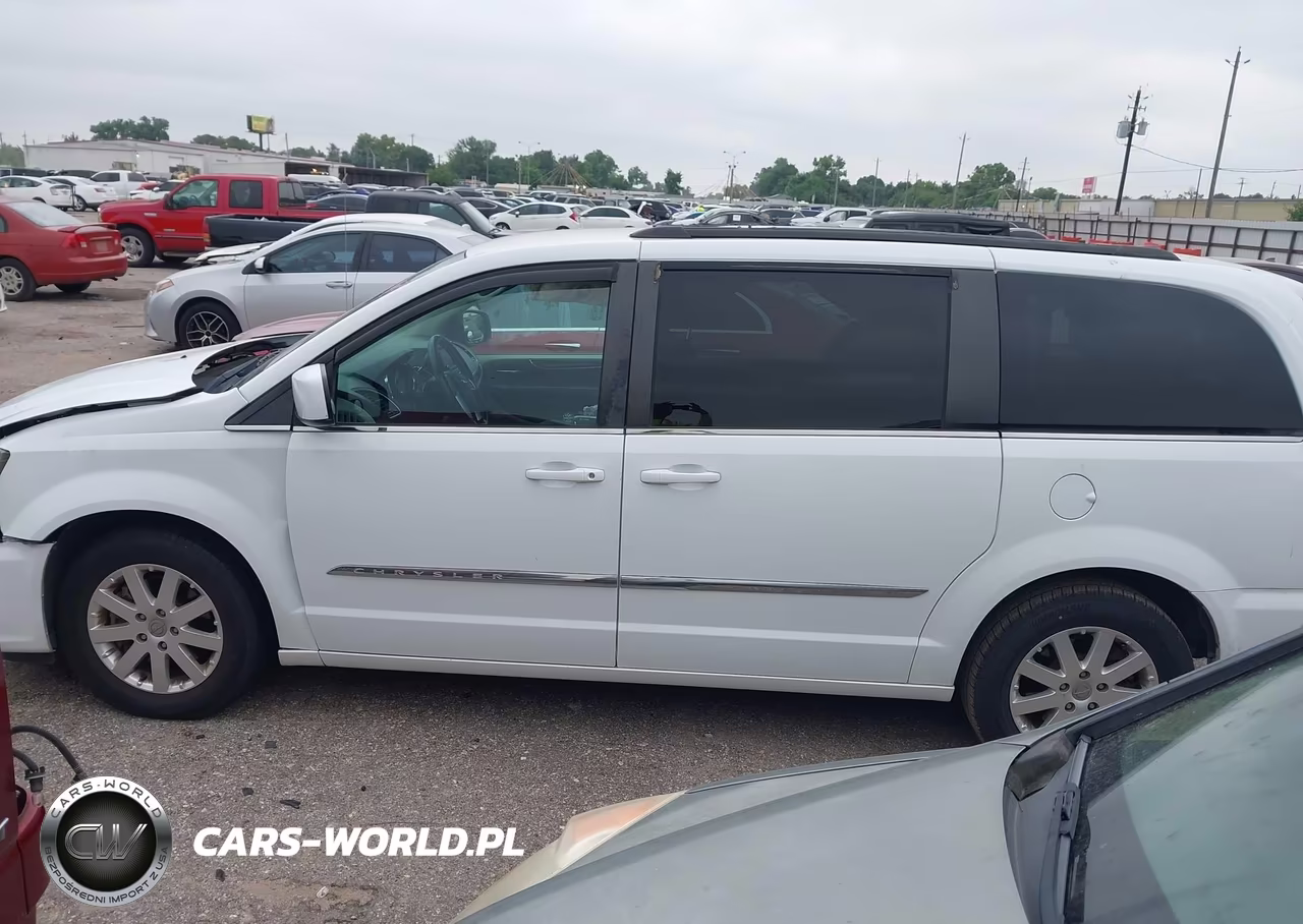2014 Chrysler Town & Country Touring VIN:2C4RC1BG9ER381746 - 14