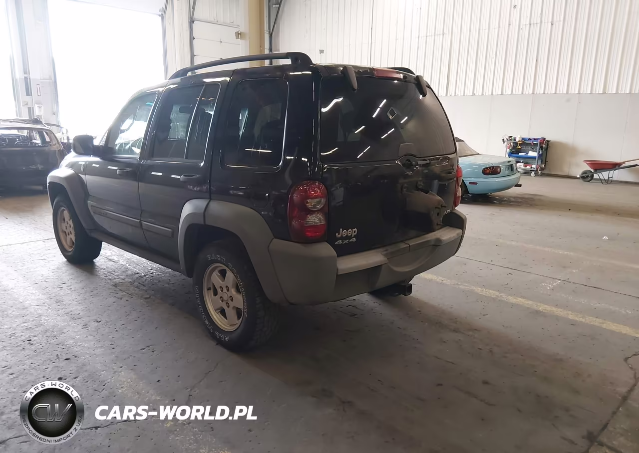 2005 Jeep Liberty Sport VIN:1J4GL48K65W585412 - 3