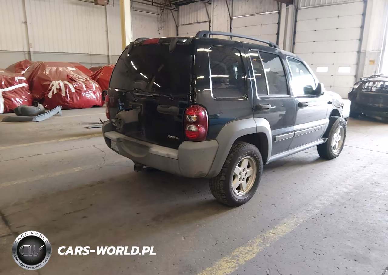 2005 Jeep Liberty Sport VIN:1J4GL48K65W585412 - 4